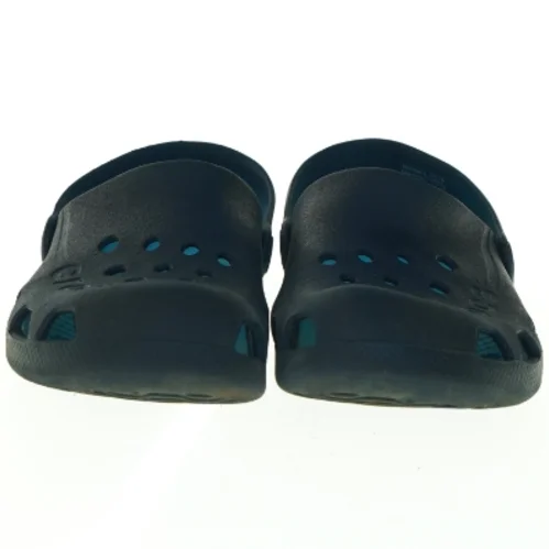 Sorte og blå sko fra Crocs (str. Ukendt. 24,5 cm lang)