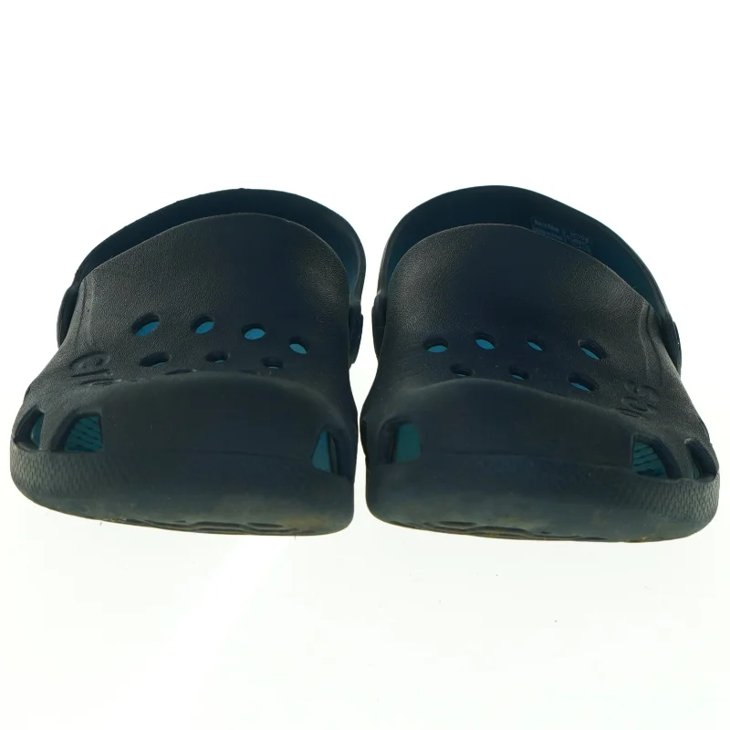 Sorte og blå sko fra Crocs (str. Ukendt. 24,5 cm lang)