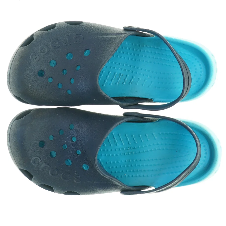 Sorte og blå sko fra Crocs (str. Ukendt. 24,5 cm lang)
