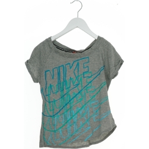 T-shirt fra Nike (str. 146 cm)