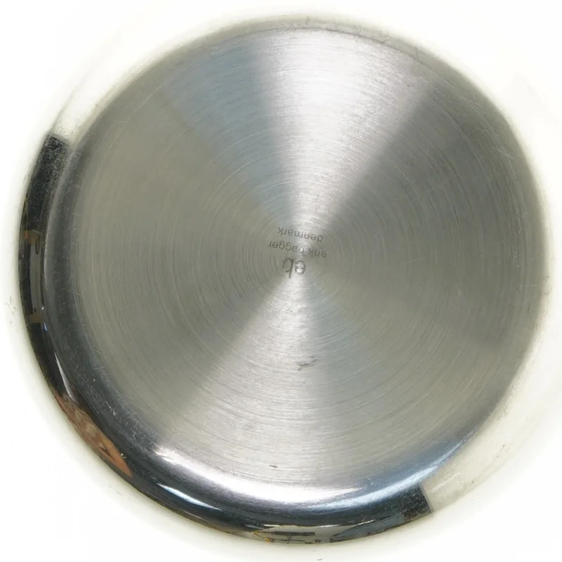 Erik Bagger EB stål skål med hvid pude fra Georg Jensen (str. Ø 14,5 cm)