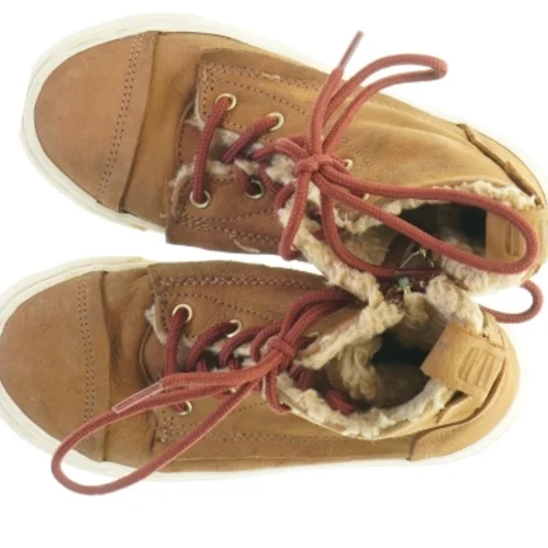 Brune højtop sneakers med foer fra Zara (str. 28., 29)