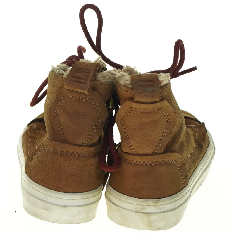 Brune højtop sneakers med foer fra Zara (str. 28., 29)