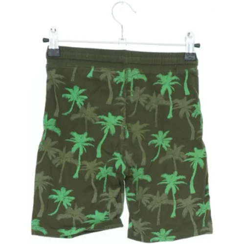 Shorts med palmeprint fra H&M (str. 122)