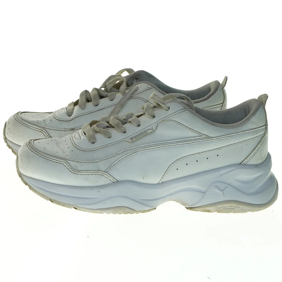 Brugte sneakers fra Puma (str. 37)