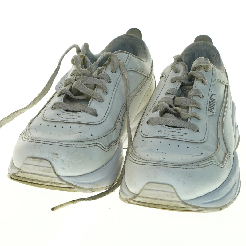 Brugte sneakers fra Puma (str. 37)