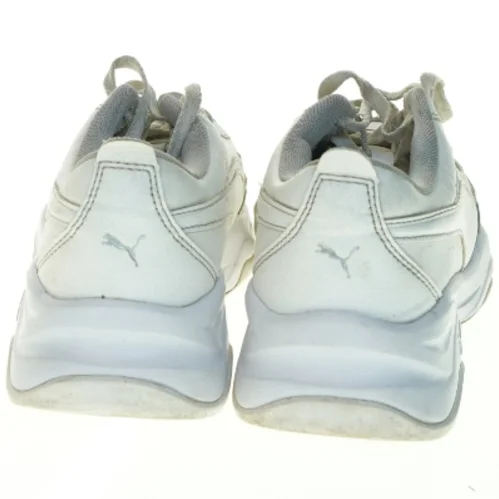 Brugte sneakers fra Puma (str. 37)