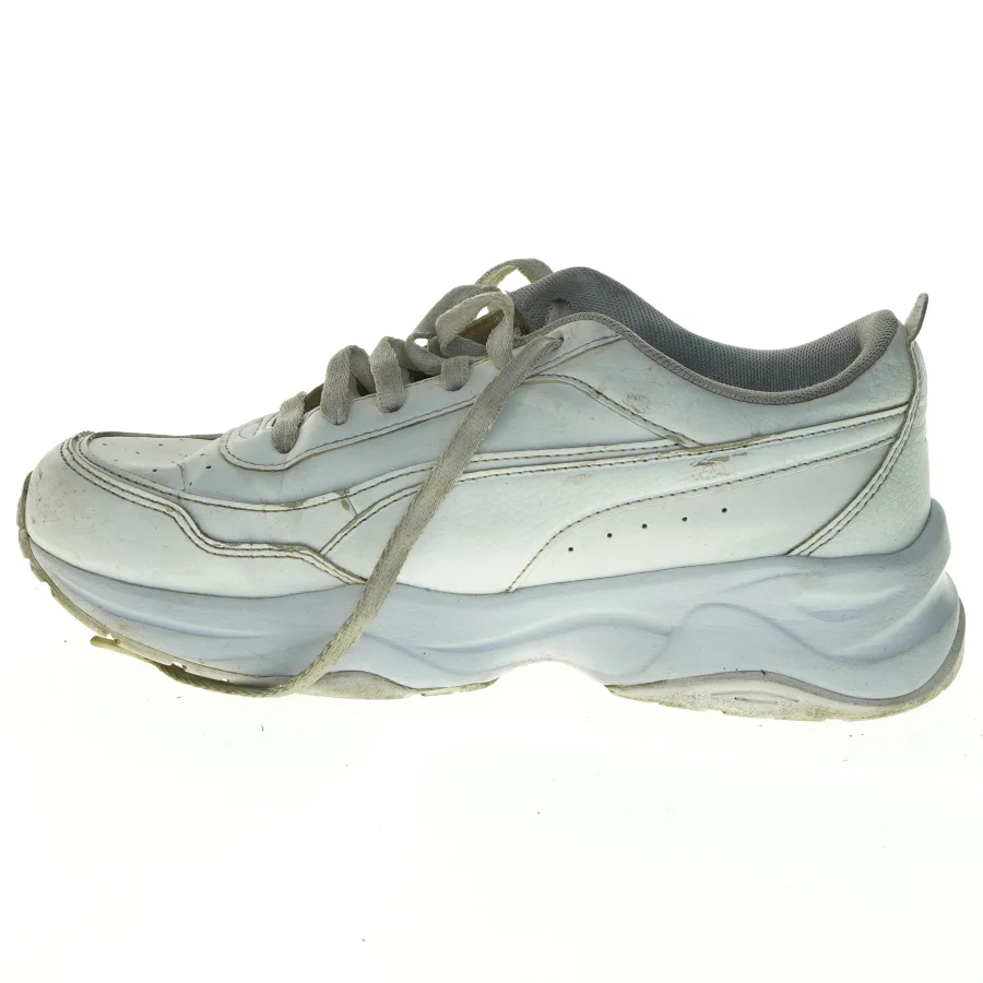 Brugte sneakers fra Puma (str. 37)