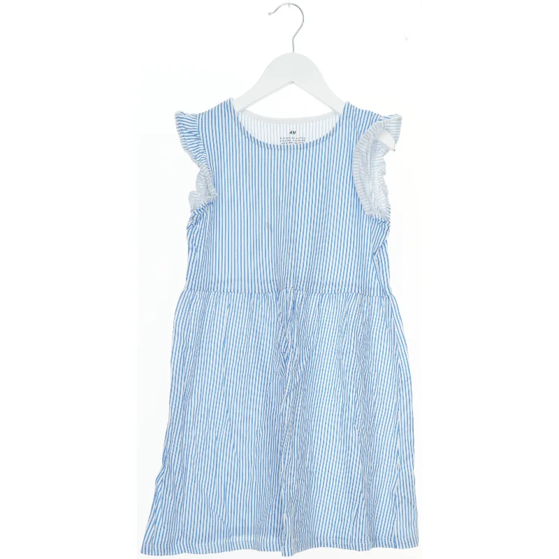 Stribet Sommerkjole fra H&M (str. 134)