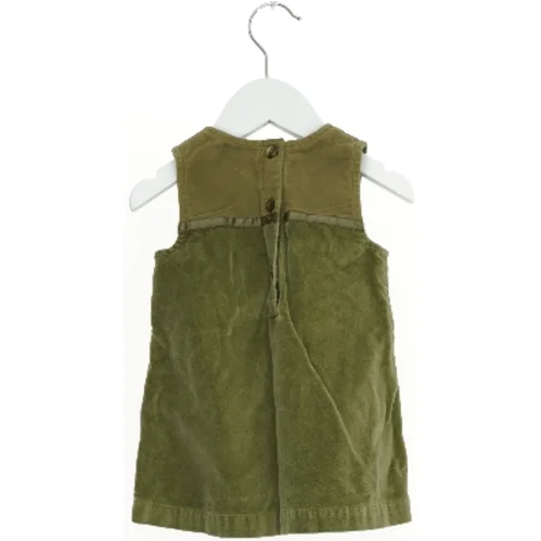 Grøn kjole med broderet detaljer fra H&M (str. 68)