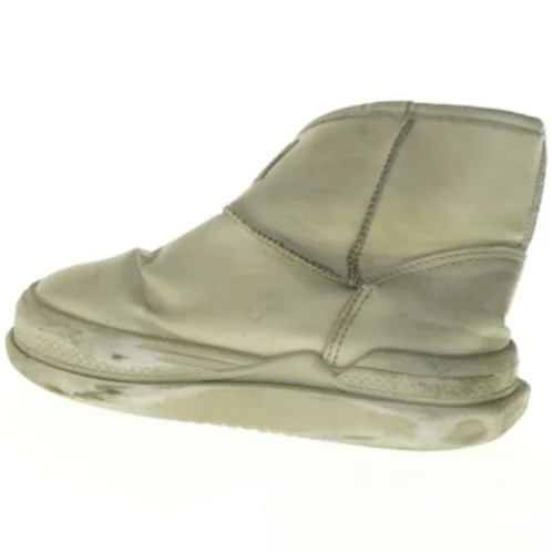 Brugte beige støvler (str. 36)