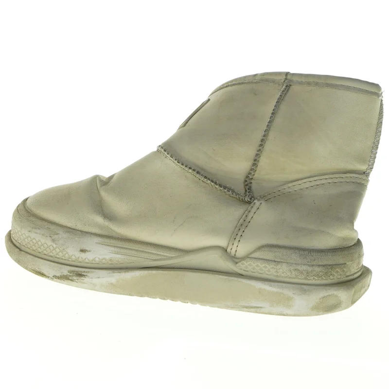 Brugte beige støvler (str. 36)