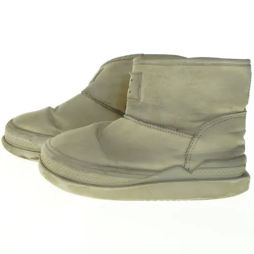 Brugte beige støvler (str. 36)