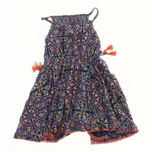 Sommerkjole med farverigt mønster (str. 122)