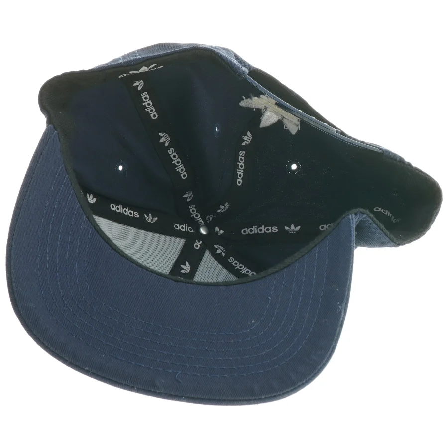 Adidas kasket fra Adidas (str. Ø 20 cm)