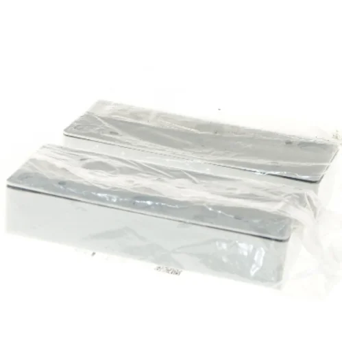 Dobbelt stikkontakt Lauritz Knudsen fra Lauritz Knudsen (str. 16x7x3,5 cm)