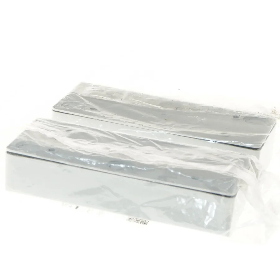 Dobbelt stikkontakt Lauritz Knudsen fra Lauritz Knudsen (str. 16x7x3,5 cm)