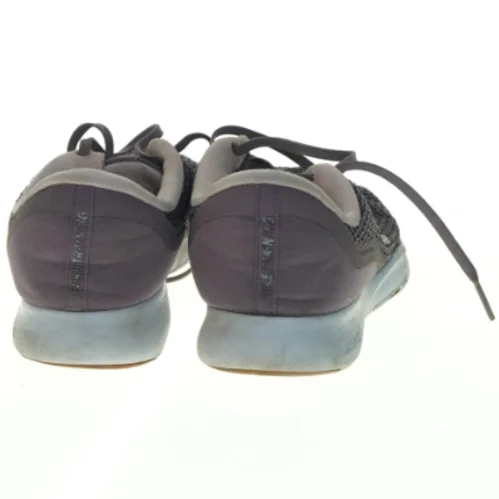 Brugte løbesko fra Nike (str. 36,5)