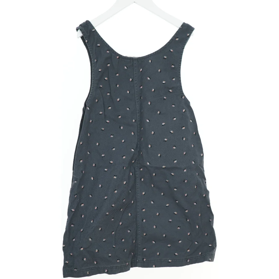 Mørkeblå kjole med blomsterprint fra H&M (str. 134)
