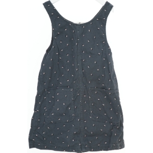 Mørkeblå kjole med blomsterprint fra H&M (str. 134)