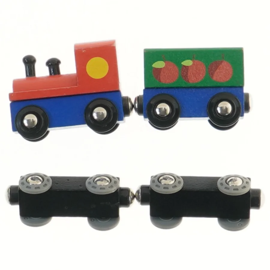 Trætog med vogne (str. 7x6 cm)