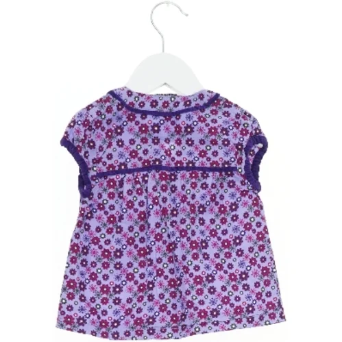 Blomstret bluse til børn fra Mads & Mette (str. 68)