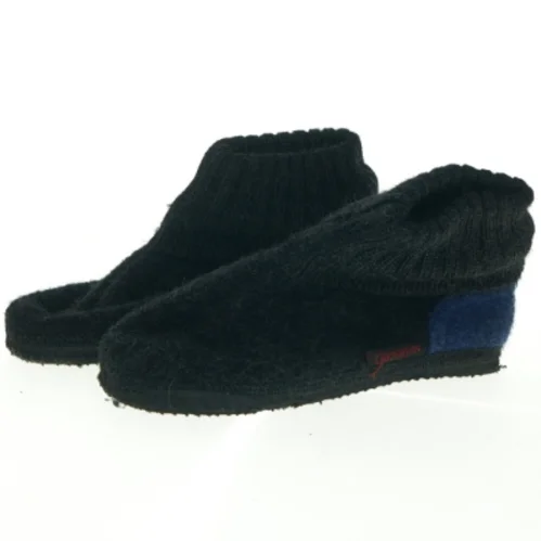 Uldne hjemmesko fra Giesswein (str. 24 cm lang. det kræver bare, at vi henter ham helt vildt eller på krøb, og så han har svært ved at gå derefter, okay? philip kommer alligevel så. ja og så. og på hvad **** er fint og det har du kunne. jeg er meget forvirret ok de kommer 5 bare 5. men det ved jeg godt. jeg har lige skrevet - jonas i forhold - det der jeg spurgte ham om han kom her på fredag, så havde jeg tænkt mig ud af samtalen. hun startede og så blev jeg sådan. åh nu har du offentligt fordi jeg ved ikke helt. jeg ved ikke hvem først er det lige man skal måske tage det om)