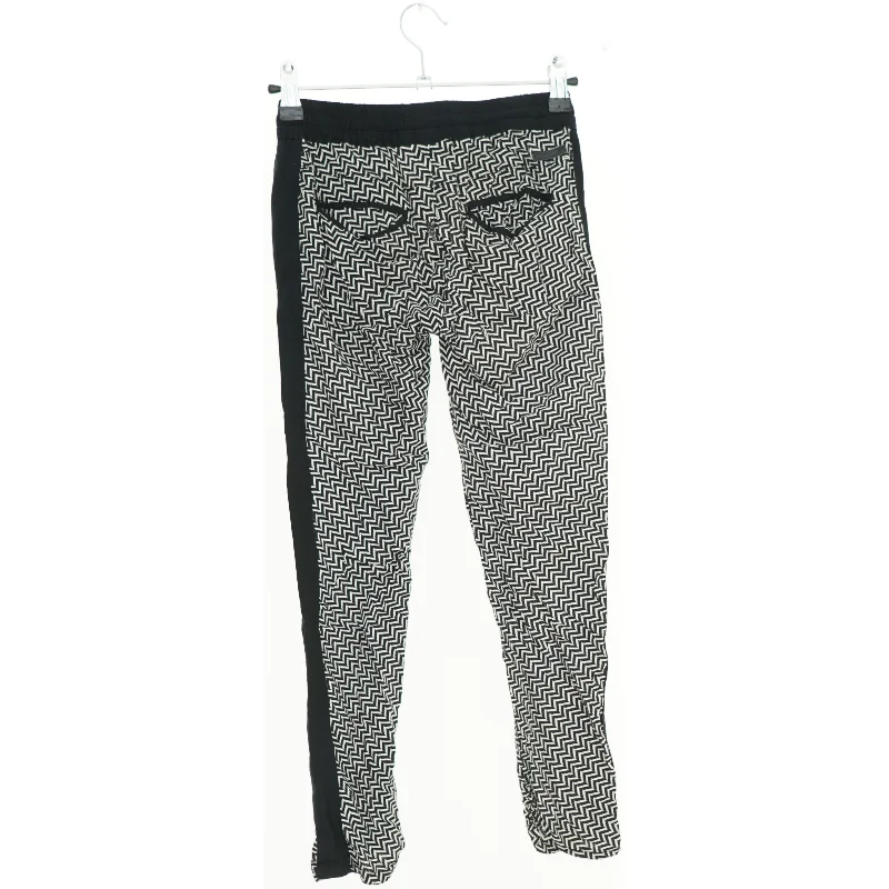 Luftige tynde bukser med mønster fra Tumble n Dry (str. 140)