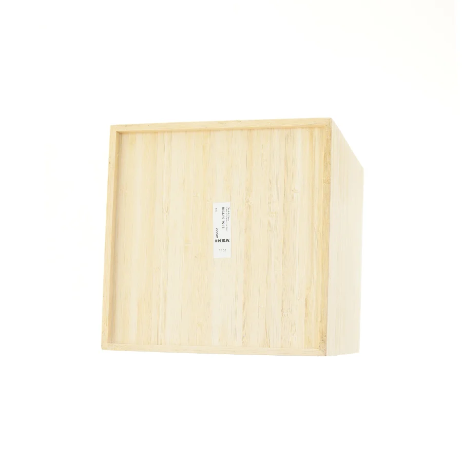 Cube system med farvede beholdere fra IKEA (str. 22,5x22,5x22,5 cm)