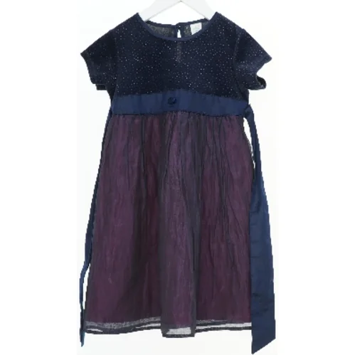 Børnekjole med glimmer fra Adams (str. 98)