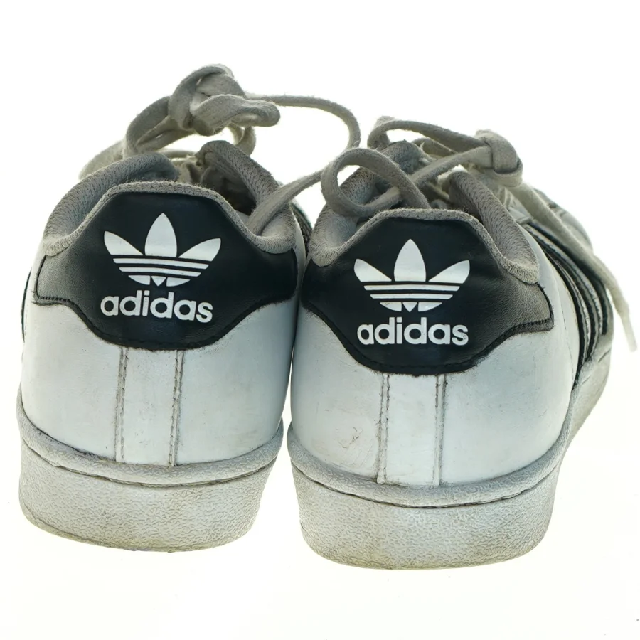 Brugte sneakers fra Adidas (str. 40)