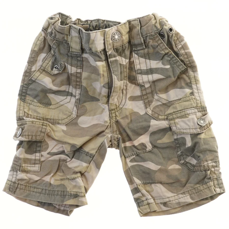 Cargoshorts med camouflage mønster fra Mads & Mette (str. 98)