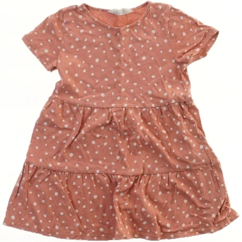 Pige kjole med prikker fra H&M (str. 122)