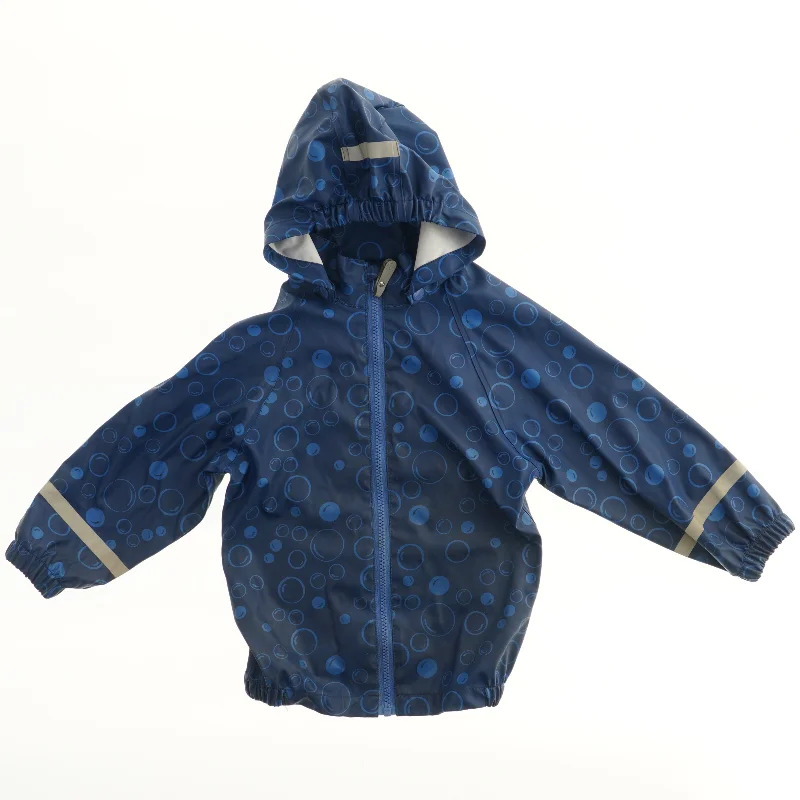 Regnjakke med mønster fra Color Kids (str. 104)