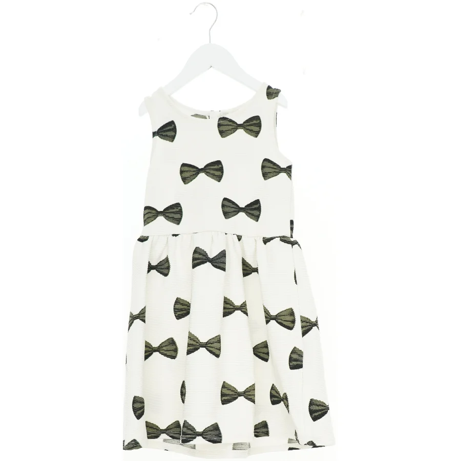 Kjole fra H&M (str. 116 cm)