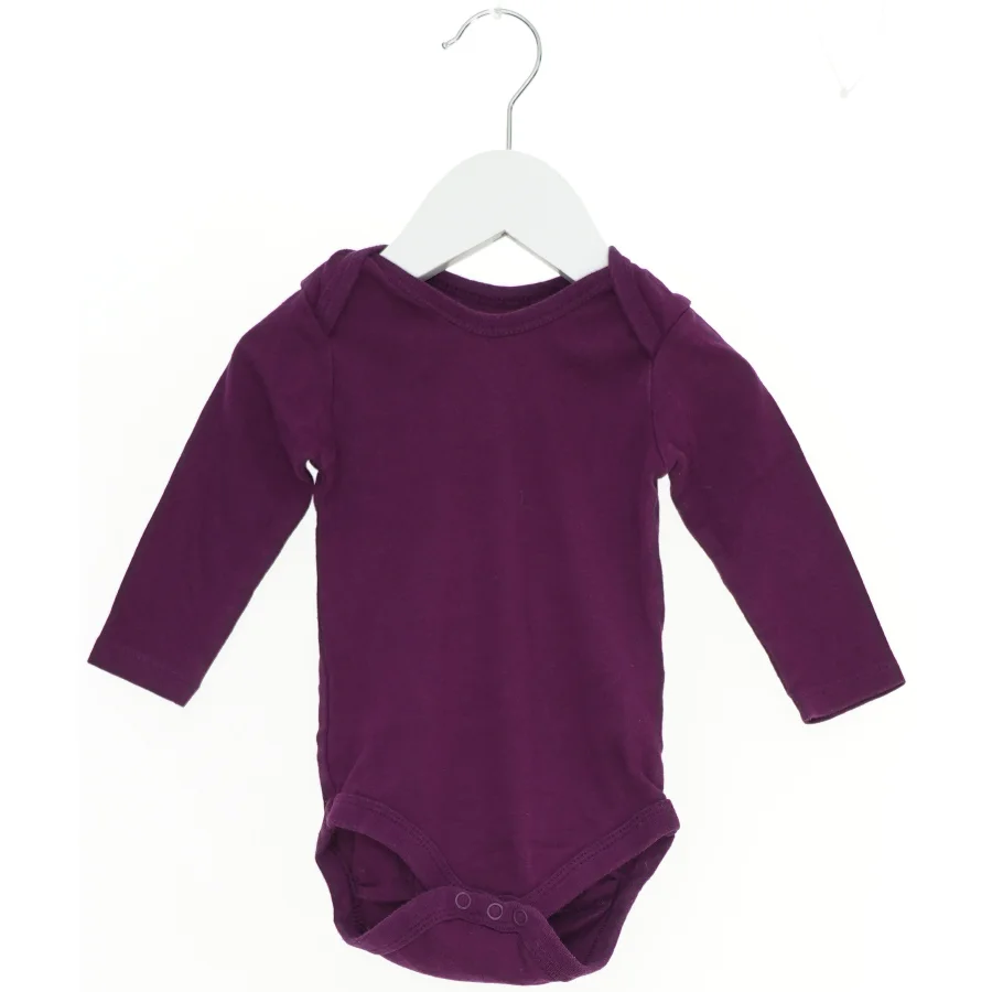 Langærmet bodystocking til baby fra Lupilu (str. 68)