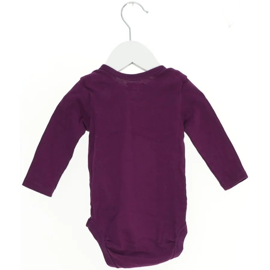 Langærmet bodystocking til baby fra Lupilu (str. 68)