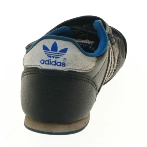 Adidas børnesko str. 24 fra Adidas (str. 24 )