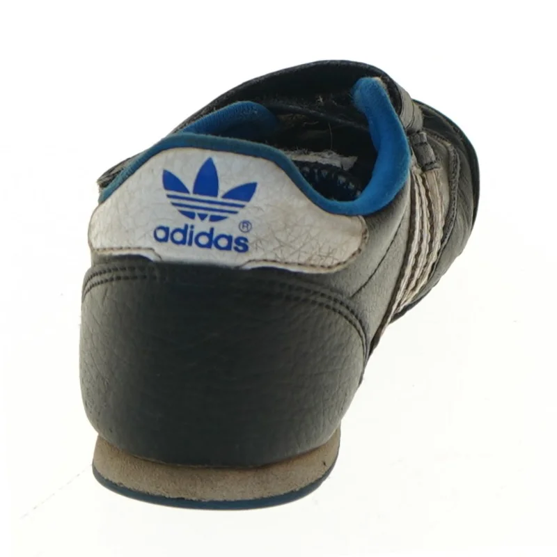 Adidas børnesko str. 24 fra Adidas (str. 24 )