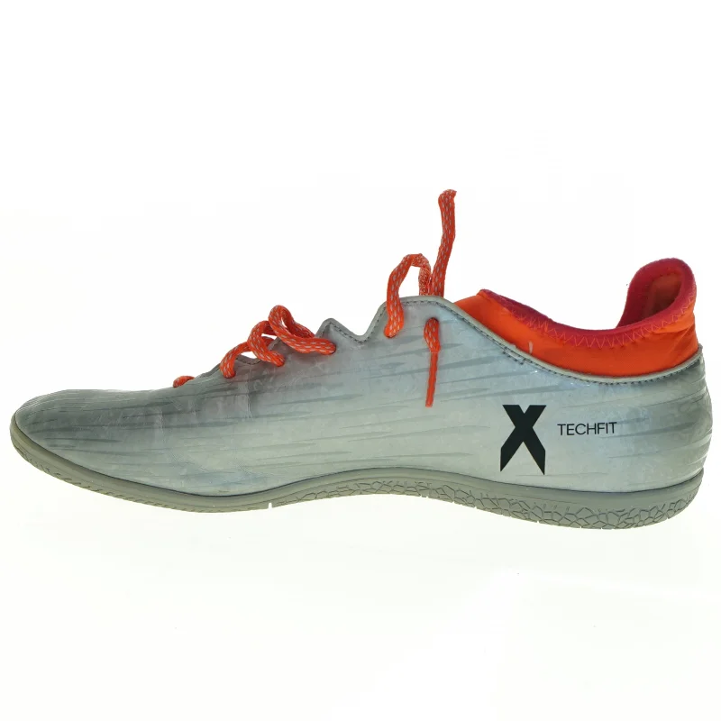 Brugte trænings sko fra Adidas (str. 42 2/3)