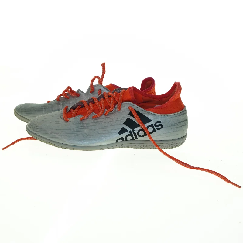 Brugte trænings sko fra Adidas (str. 42 2/3)