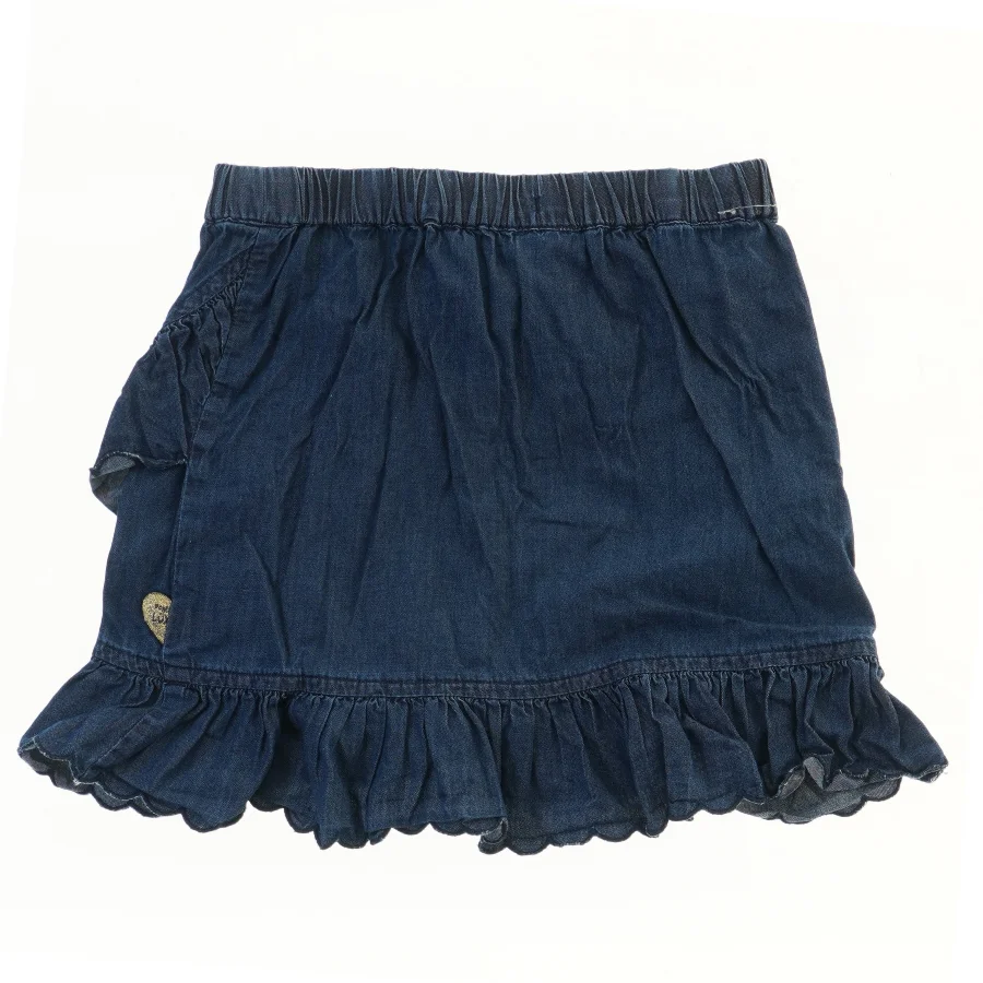 Denim nederdel med flæser fra Pomp de Lux (str. 122)