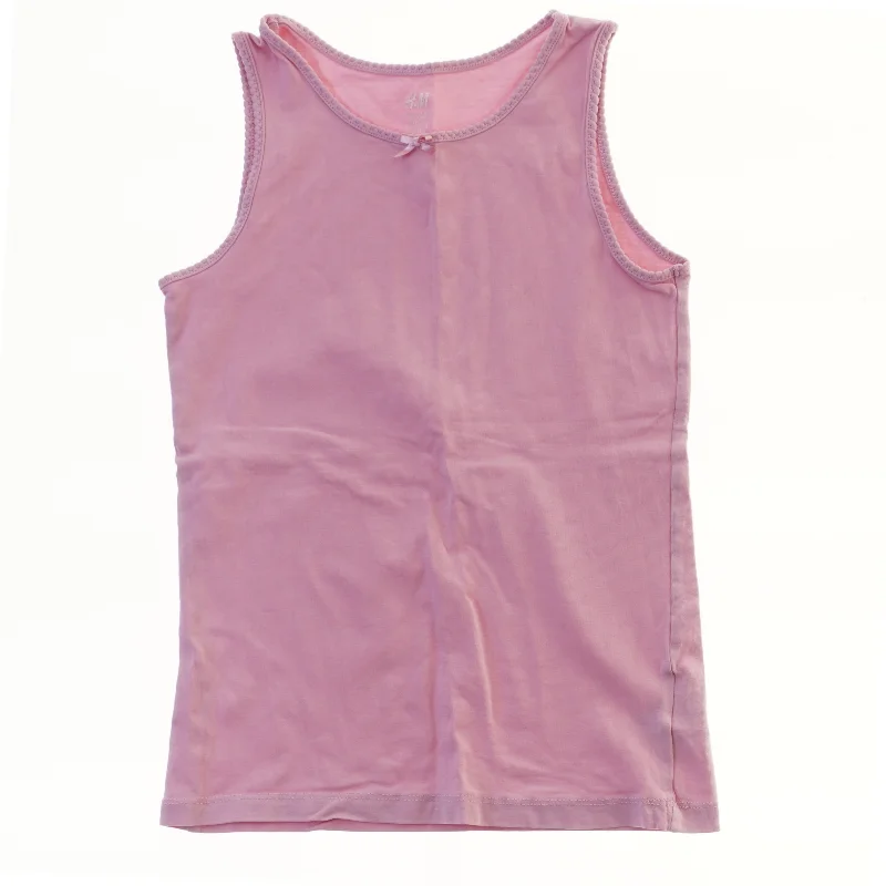 Pink tanktop fra H&M (str. 134)