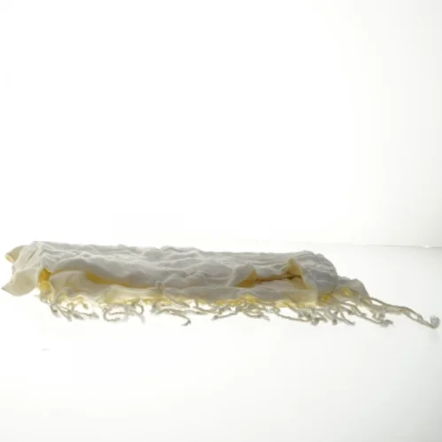 Beige tørklæde med frynser (str. 70x160 cm)