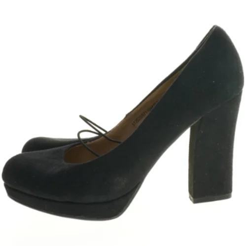 Sort højhælede sko i størrelse 40 fra Balzar Footwear (str. 40 )