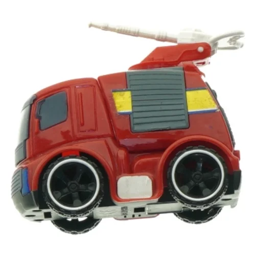 Brugt rød plastiklegetøjsbrandbil (str. 9 x 8,5 cm)