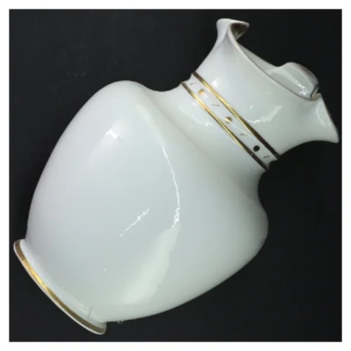 Hvid porcelænskande med guldtrim fra Kanne (str. 24 x 14 cm)