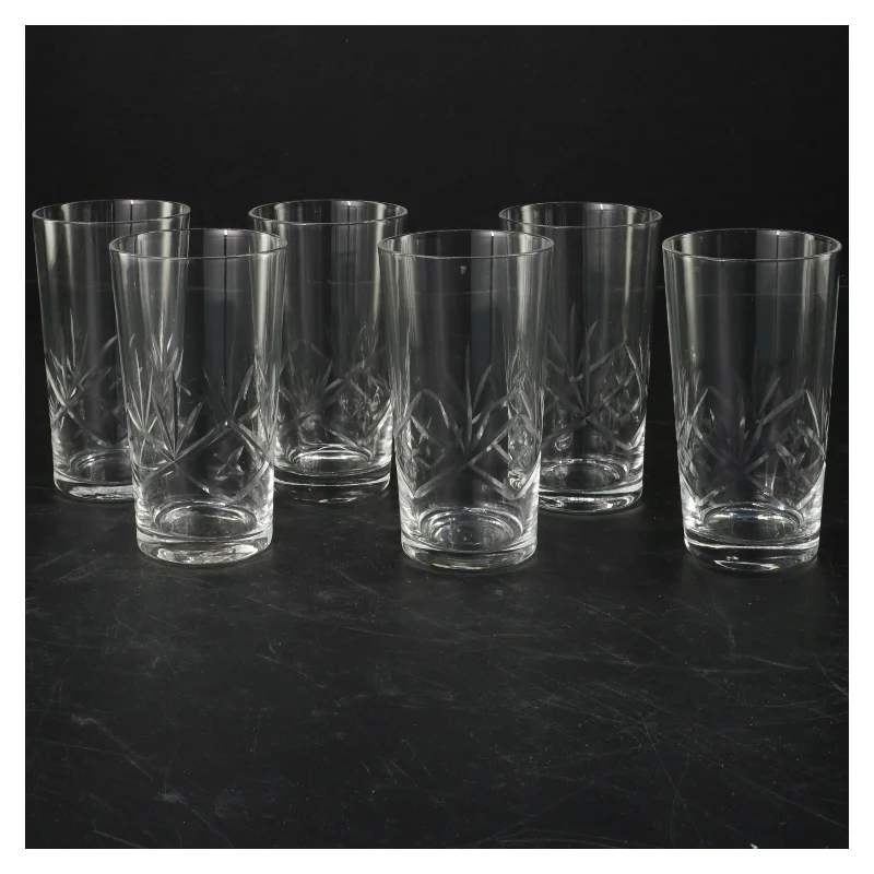 Sæt af seks drikkeglas med mønster (str. 6 styk. ø. 5,5 cm. længde. 10 cm)