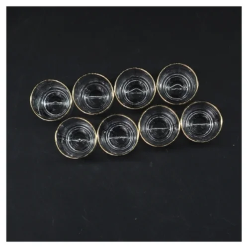 Drikkeglas med guldkant (str. 8 styk. y. 4 cm længde. 4,5 cm)