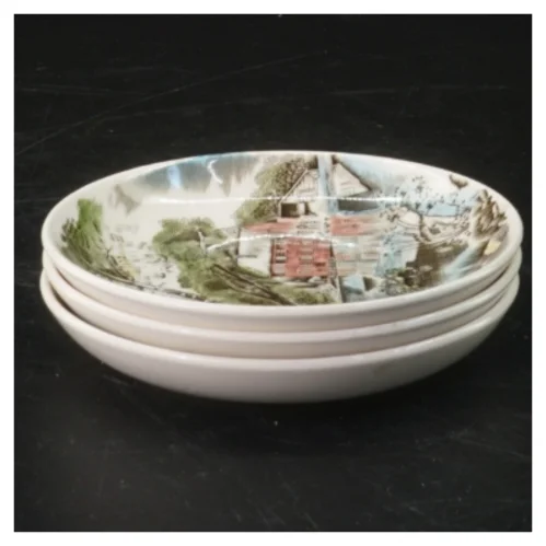 Dekorative tallerkener fra Johnson Bros (str. Ø. 11 cm. 3 styk)